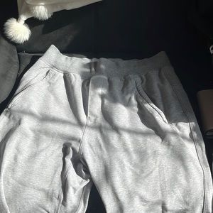 Lululemon Joggers in grey